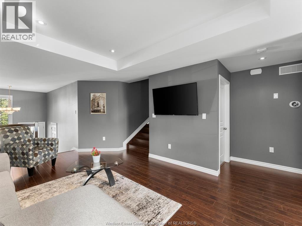 11925 BOULDER CRESCENT - 9