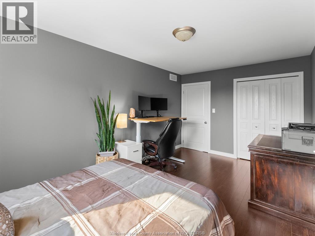 11925 BOULDER CRESCENT - 15