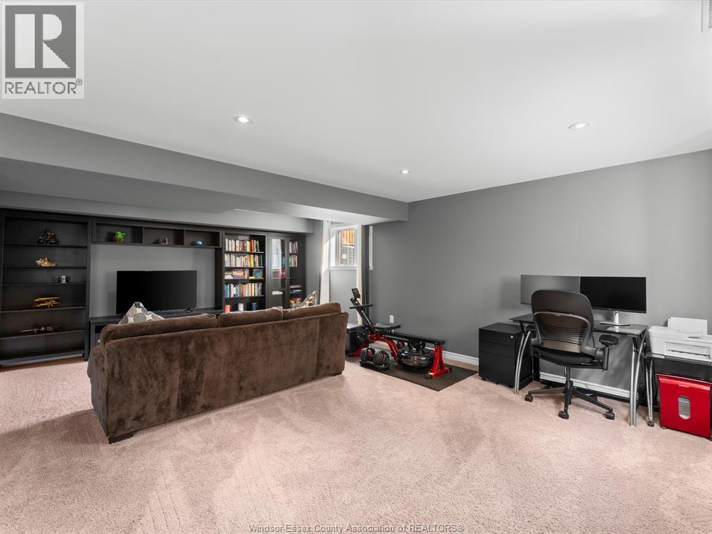 11925 BOULDER CRESCENT - 24