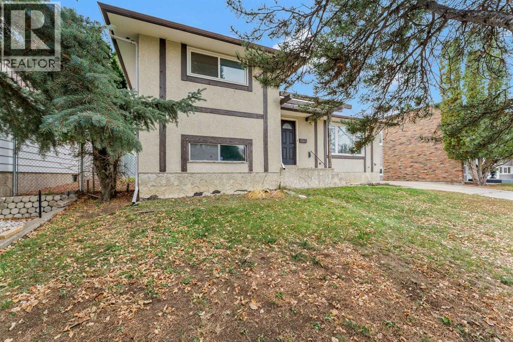 321 11 Street NE, Medicine Hat — photo 2