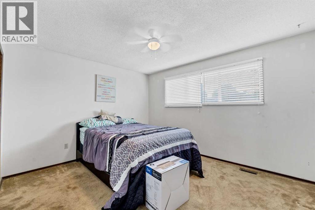 321 11 Street NE, Medicine Hat — photo 22