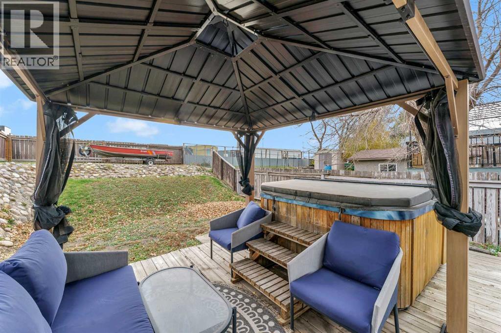 321 11 Street NE, photo 41 of 49