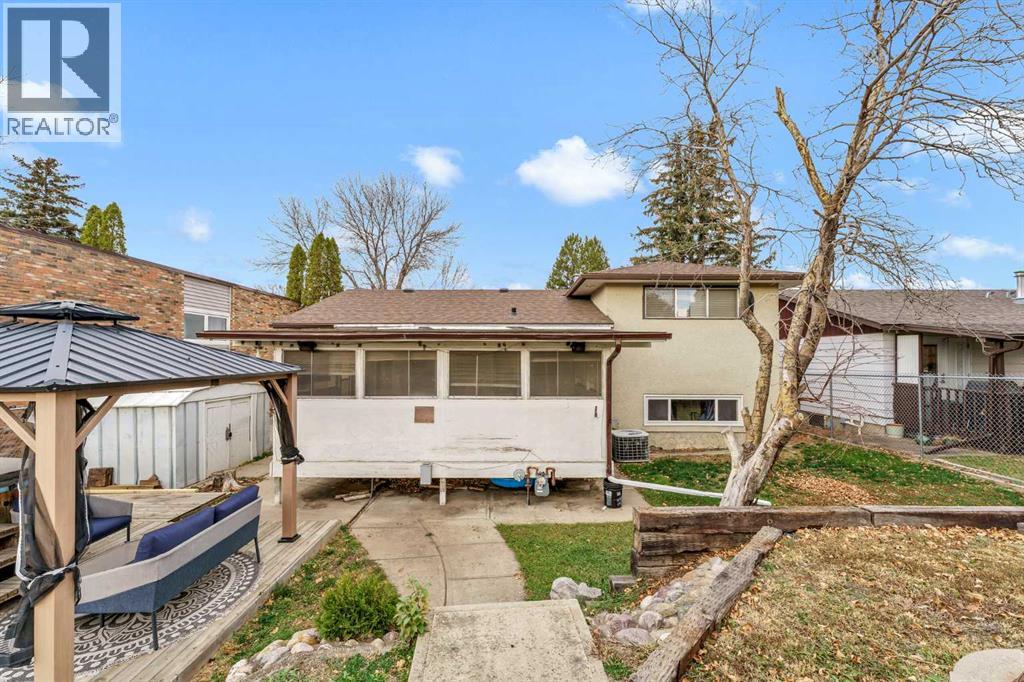 321 11 Street NE, photo 46 of 49