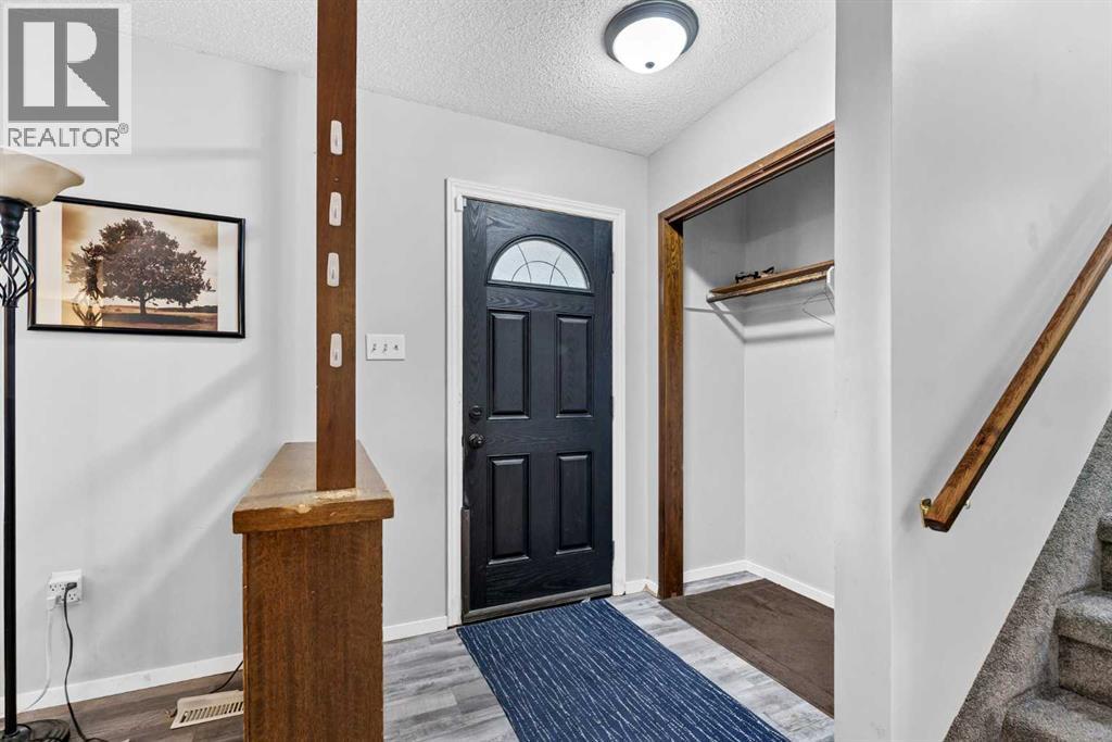 321 11 Street NE, Medicine Hat — photo 6
