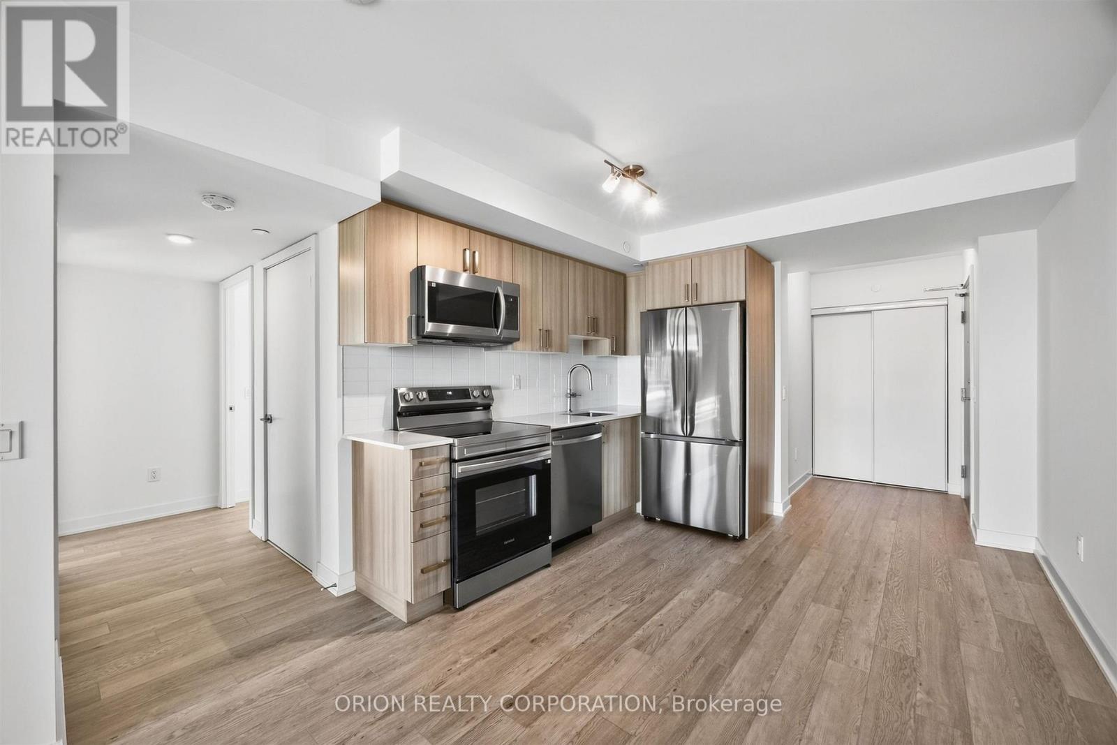 1802 - 1010 SANDY BEACH ROAD, Pickering (Bay Ridges)