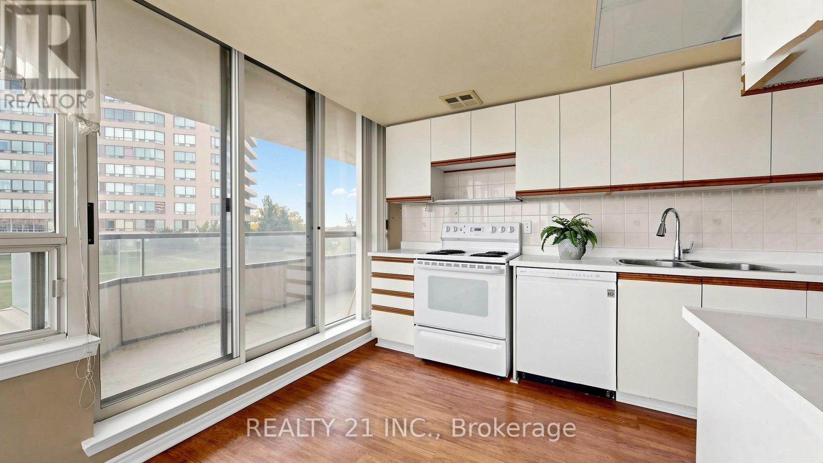 429- 3 Greystone Walk Drive, Toronto, ON photo 19