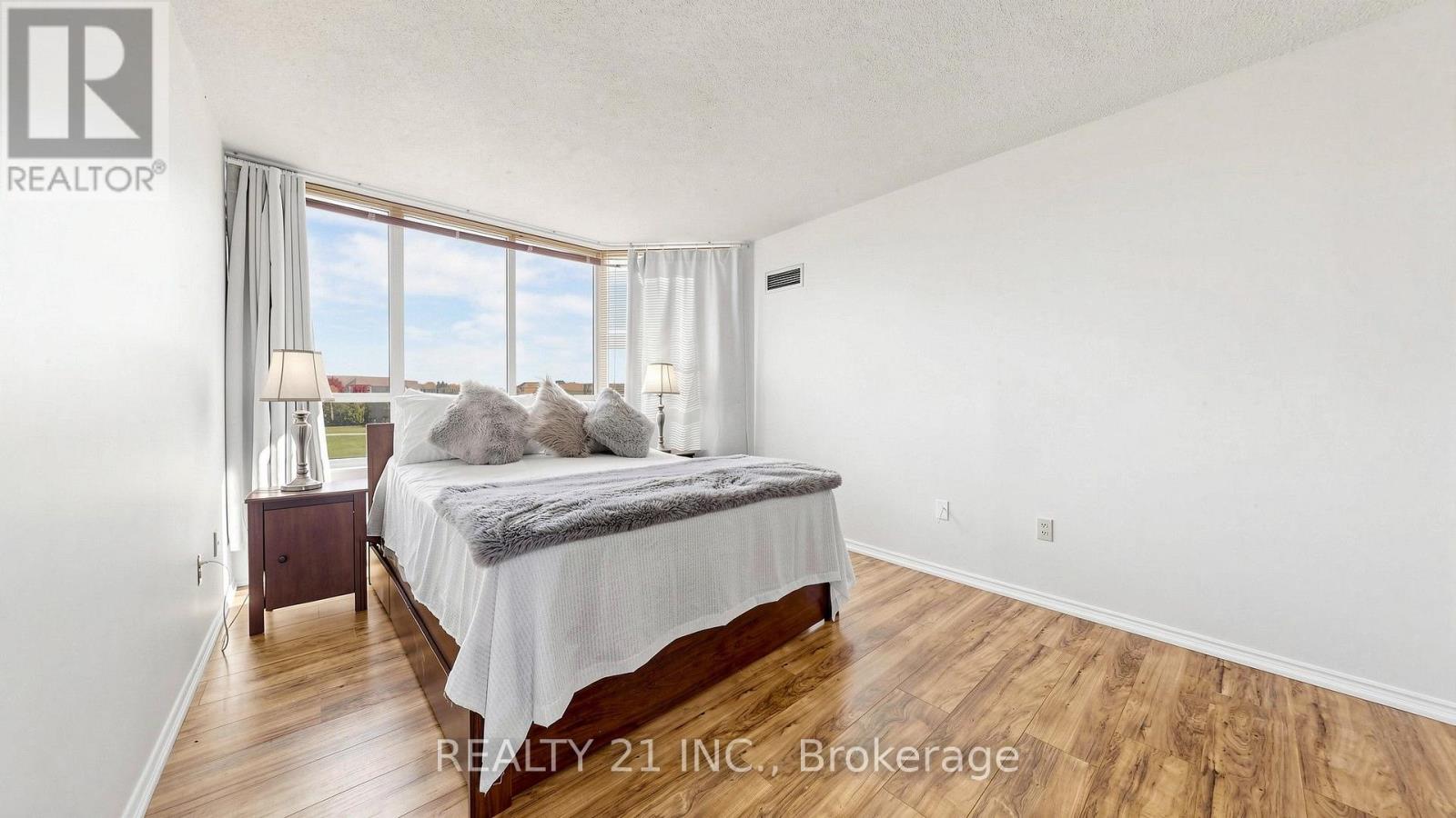 429- 3 Greystone Walk Drive, Toronto, ON photo 24