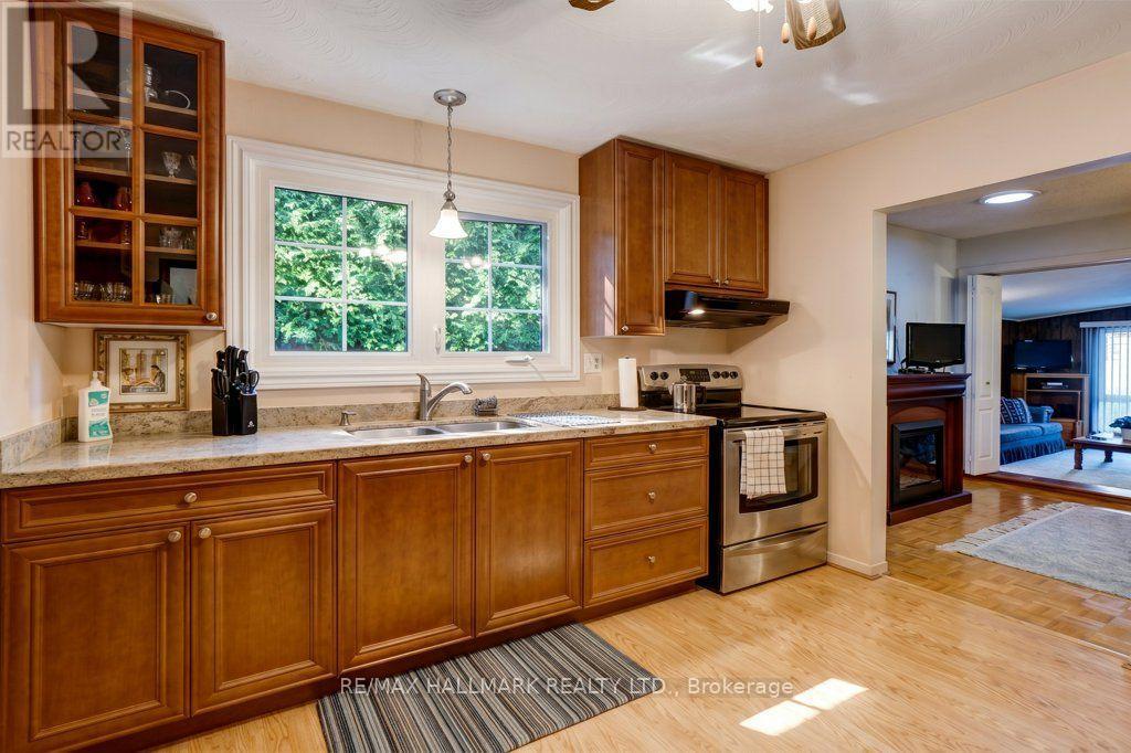59 Mayvern Crescent, Richmond Hill, ON photo 18