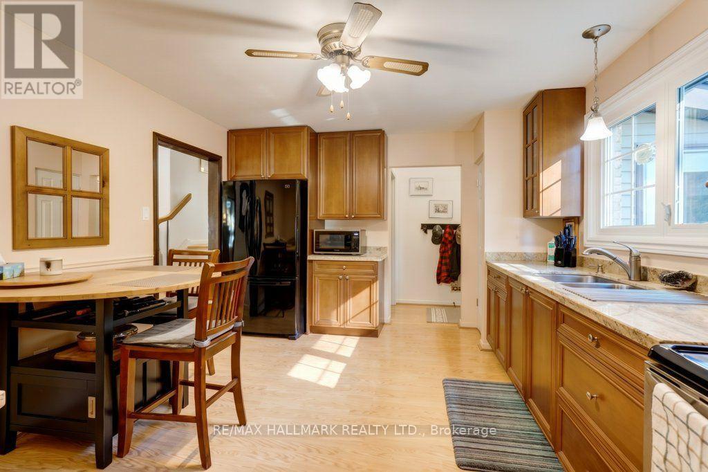 59 Mayvern Crescent, Richmond Hill, ON photo 20