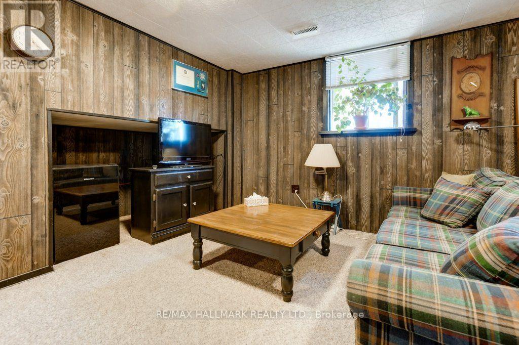 59 Mayvern Crescent, Richmond Hill, ON photo 32