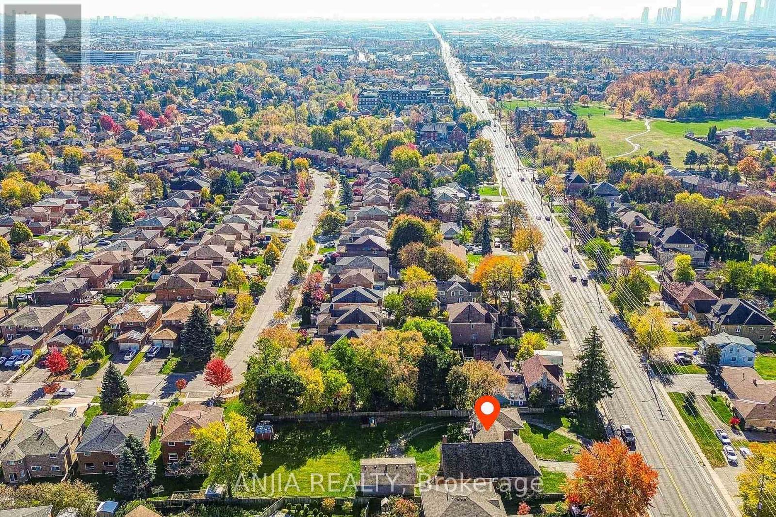 9725 KEELE STREET, Vaughan (Maple) — photo 8