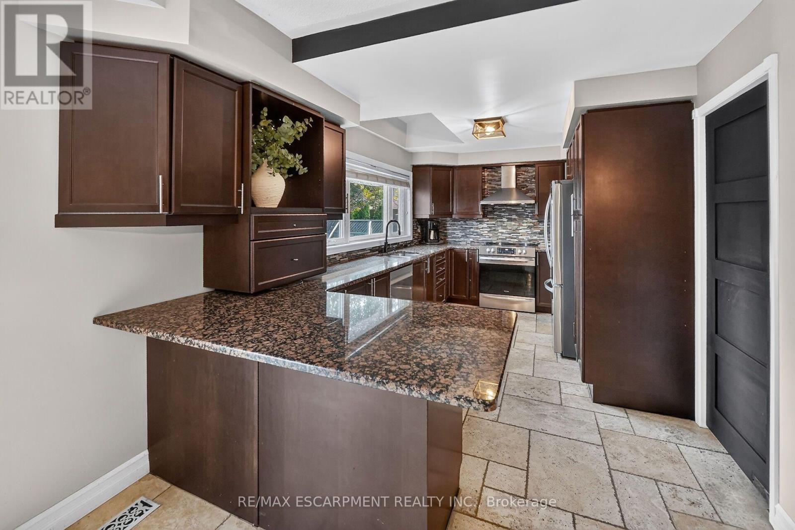 110 Cove Crescent, Hamilton, ON photo 13