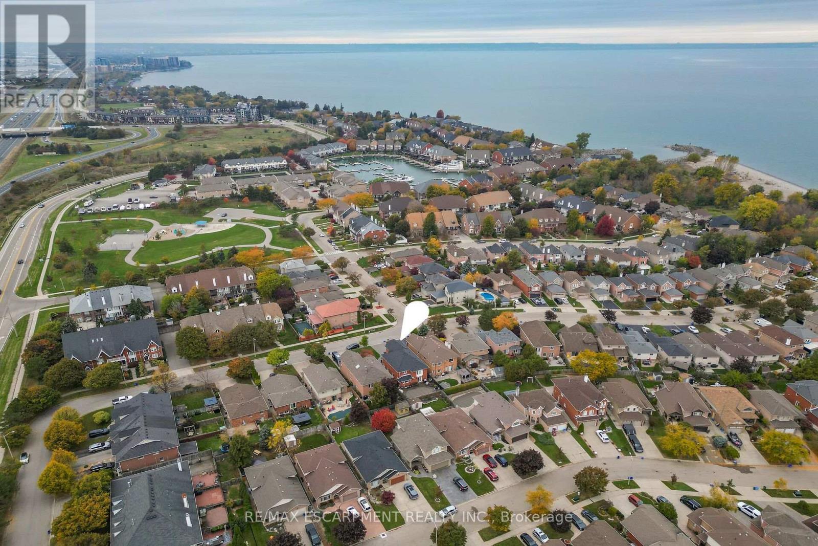 110 COVE CRESCENT, Hamilton (Lakeshore) — photo 3