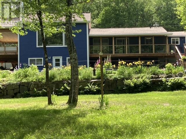 590 Gilberts Lane, photo 2
