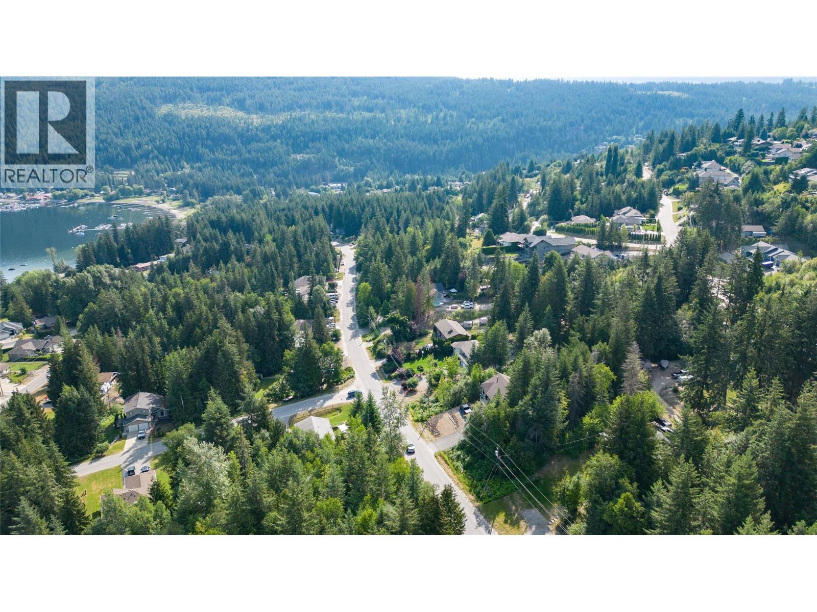  2534 Centennial Drive, Blind Bay - Image 1