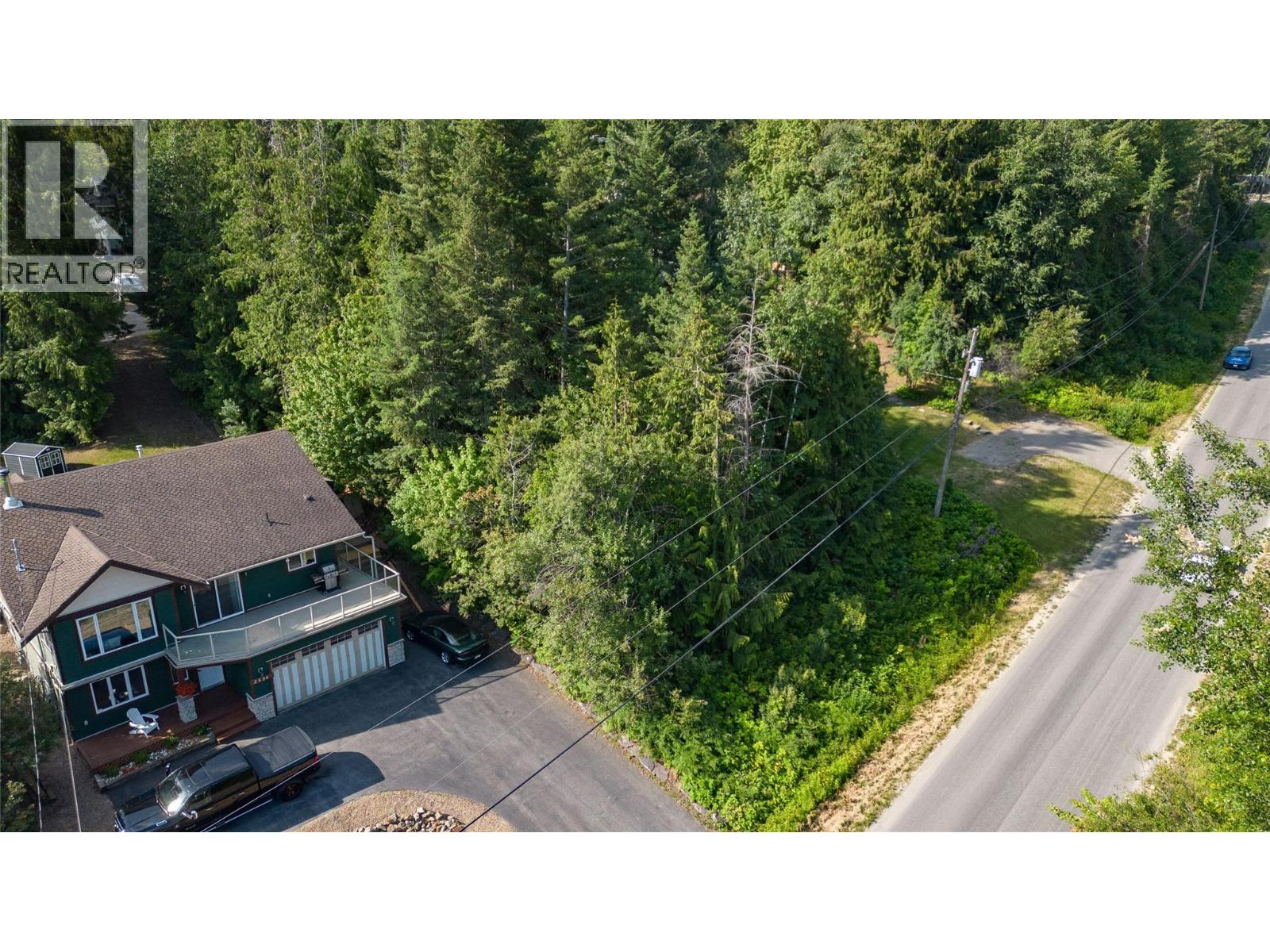  2534 Centennial Drive, Blind Bay - Image 1