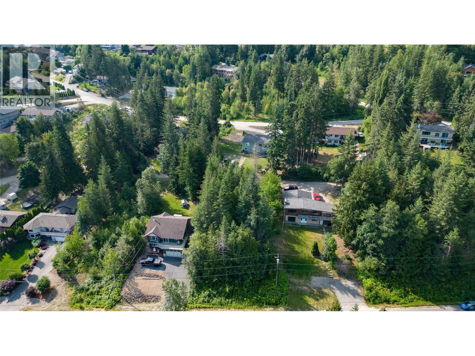  2534 Centennial Drive, Blind Bay - Image 1