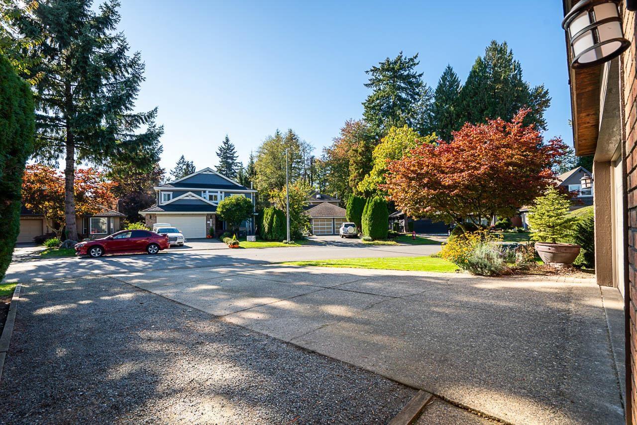 16173 Brookside Grove, Surrey — photo 35