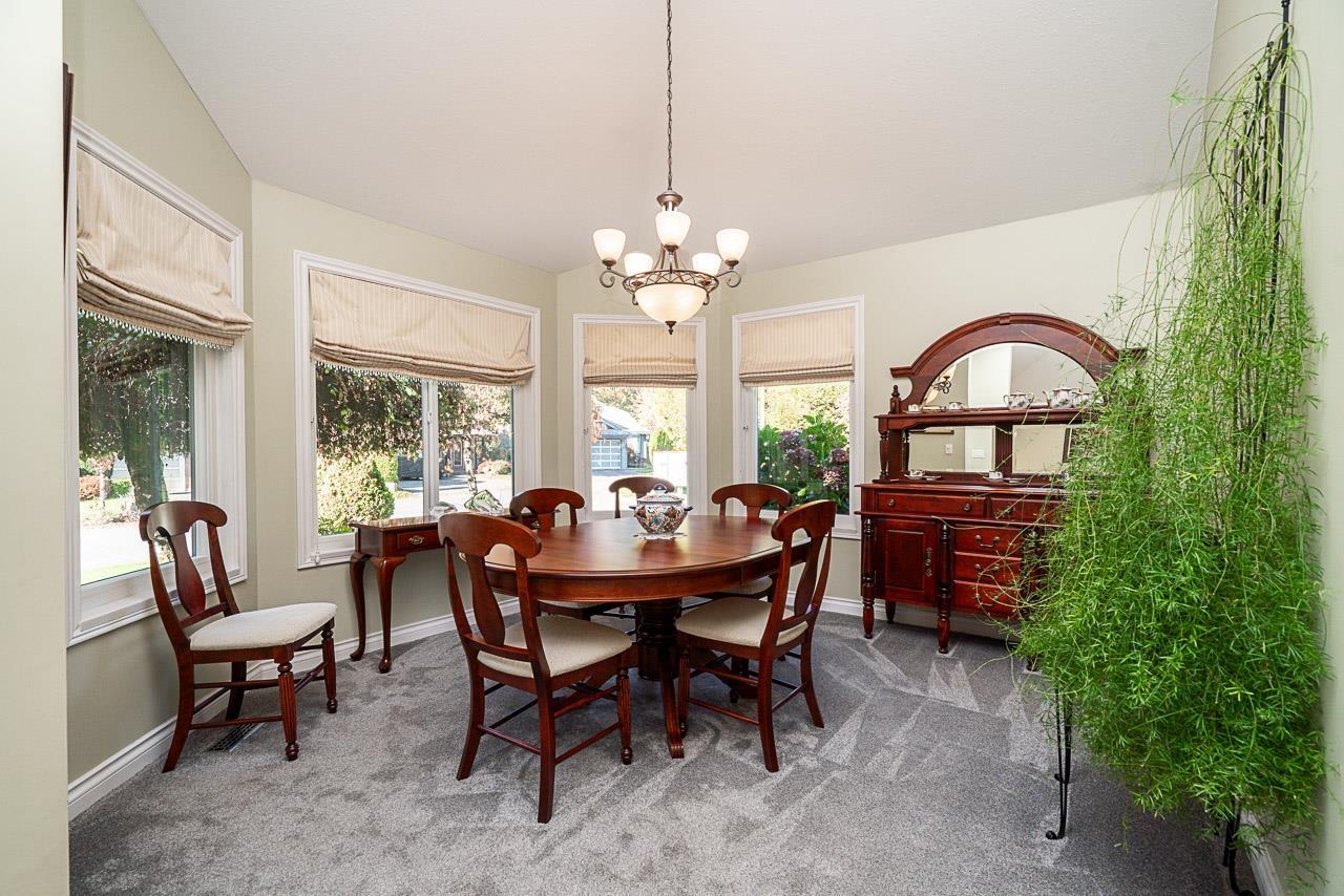 16173 Brookside Grove, Surrey — photo 9