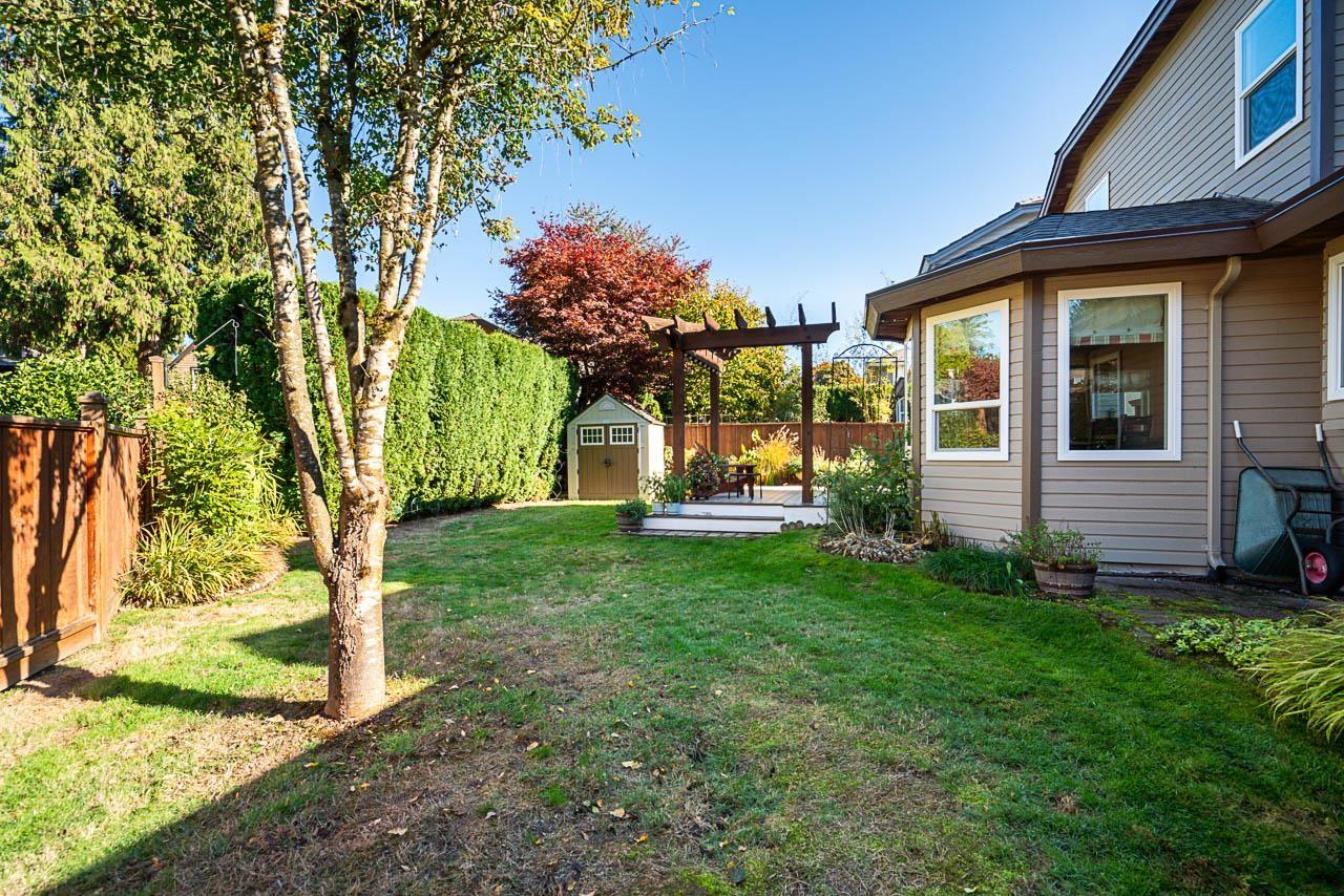 16173 Brookside Grove, Surrey — photo 33