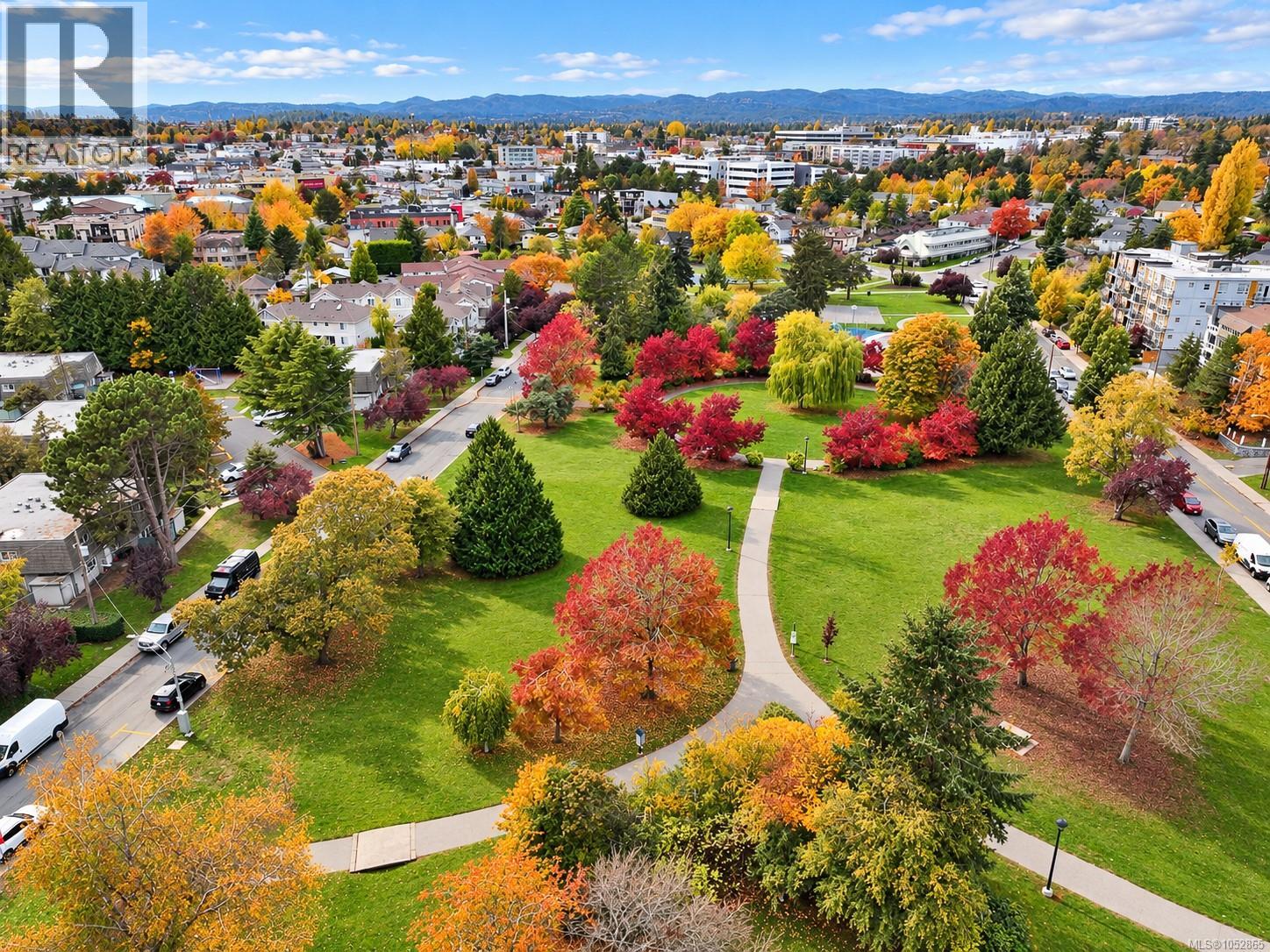 411 3277 Glasgow Avenue, Saanich
