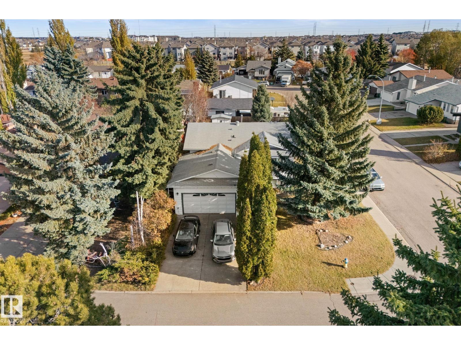3508 20 AV NW, Edmonton, Alberta, T6L3E1