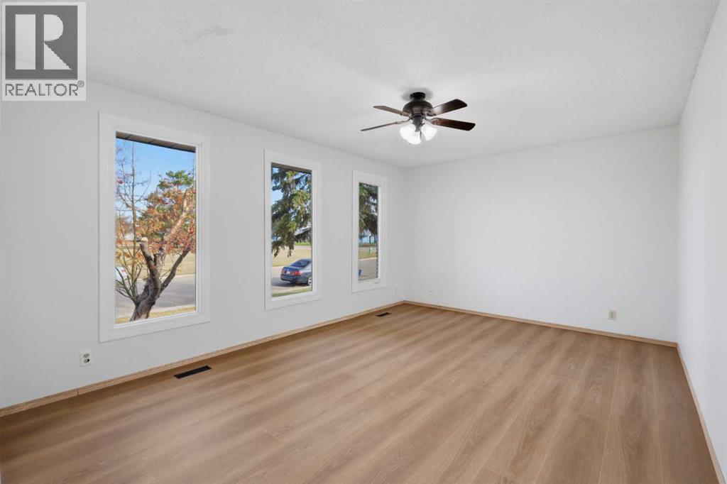 Main Level Living room
