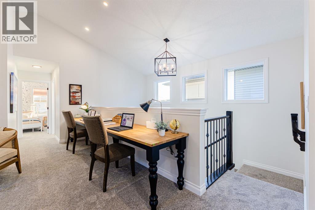 1010 Bayview Crescent SW, photo 18 of 42