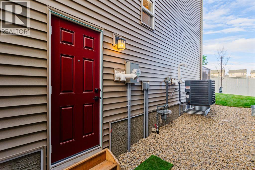 1010 Bayview Crescent SW, photo 39 of 42