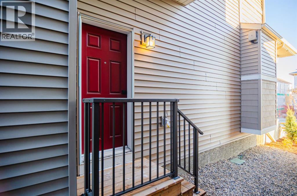1010 Bayview Crescent SW, photo 40 of 42