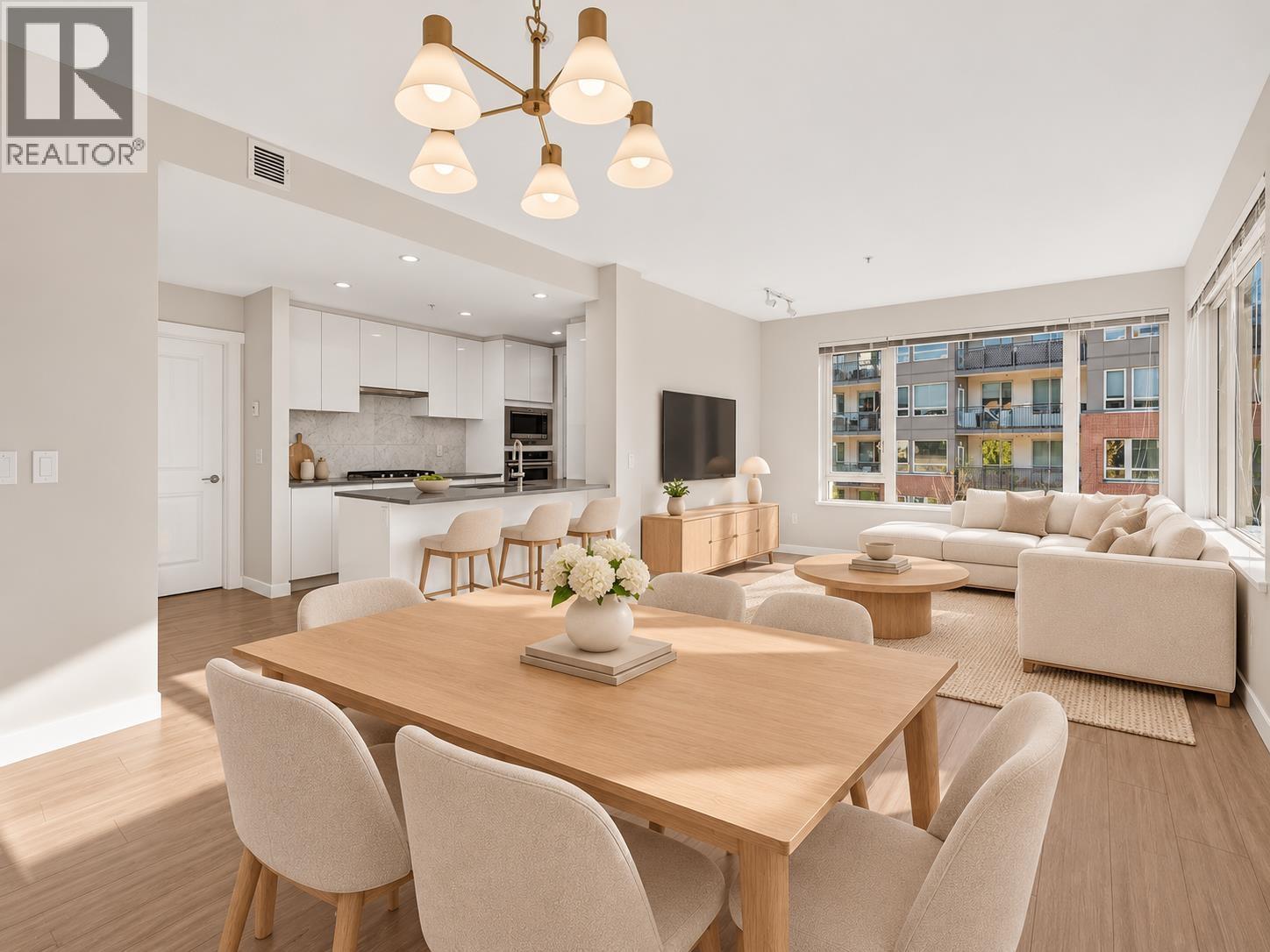 212 2663 LIBRARY Lane, North Vancouver