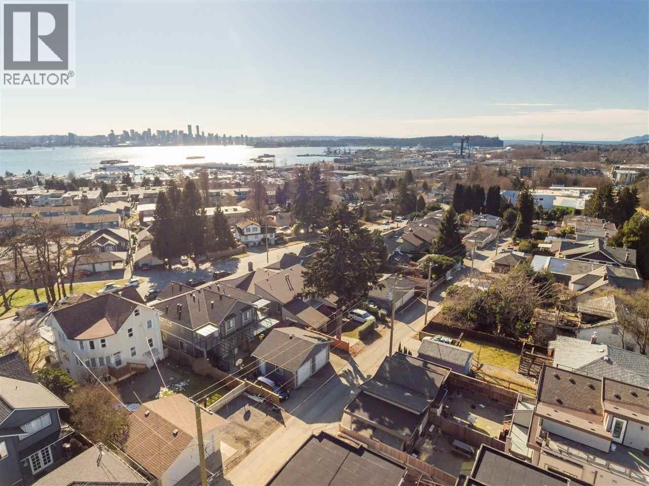 416 W 6th Street, North Vancouver — photo 23