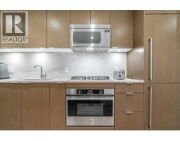 1008 112 E 13th Street, North Vancouver, BC V7L0E4 Photo 6
