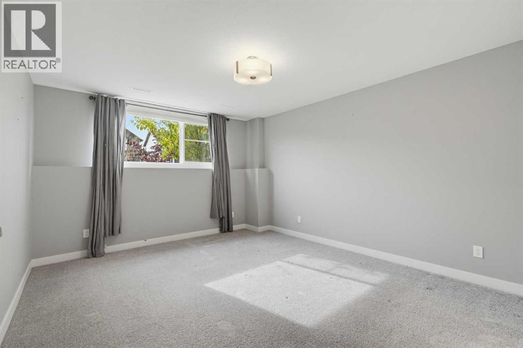 60 Evergreen Way, photo 14 of 31