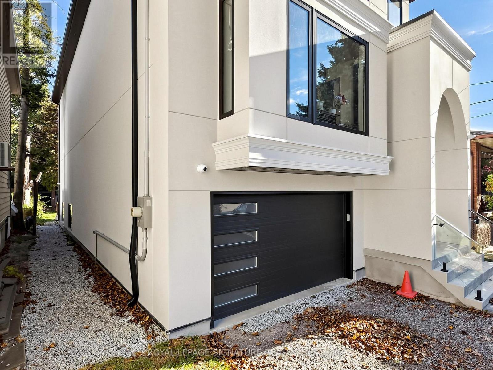 BSMT - 1077 ORCHARD ROAD, Mississauga (Lakeview) — photo 2