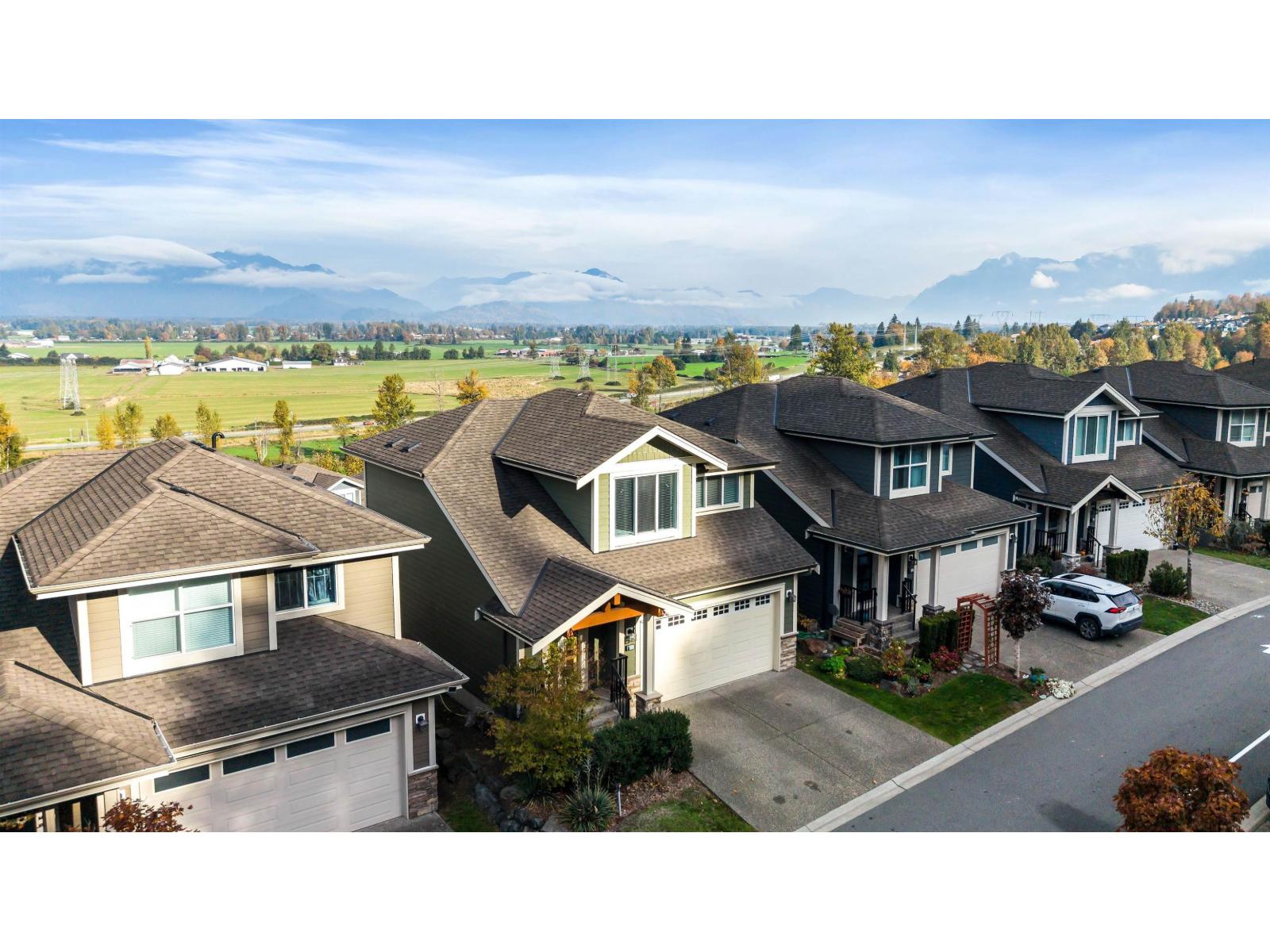 39 50634 LEDGESTONE Place, Chilliwack