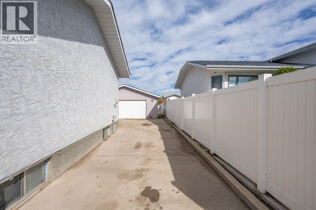 5 Stapeford Crescent SE, Medicine Hat — photo 22