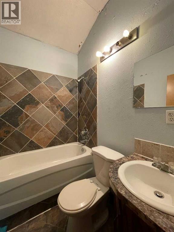 9912 106 Street, High Level — photo 10