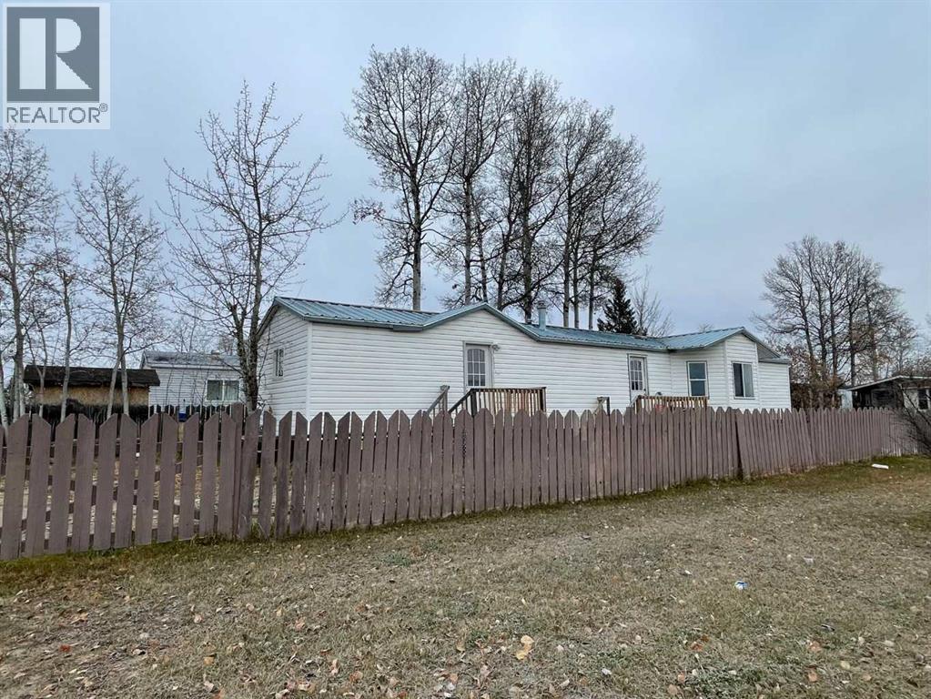 9912 106 Street, High Level — photo 2
