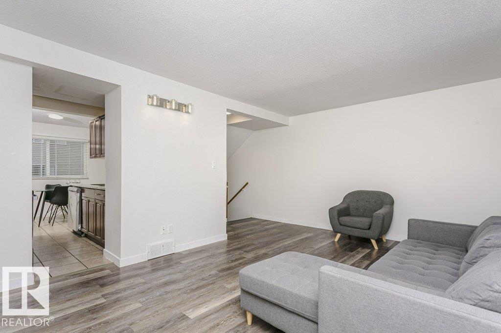 879 ABBOTTSFIELD RD NW, Edmonton — photo 4