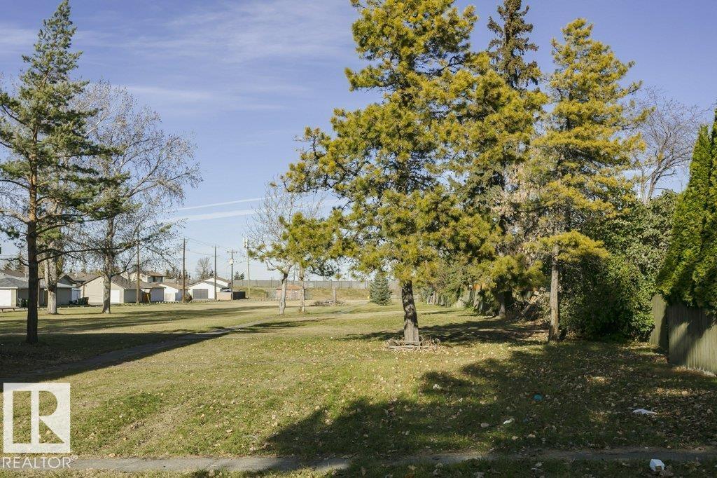 879 Abbottsfield Road NW, photo 40