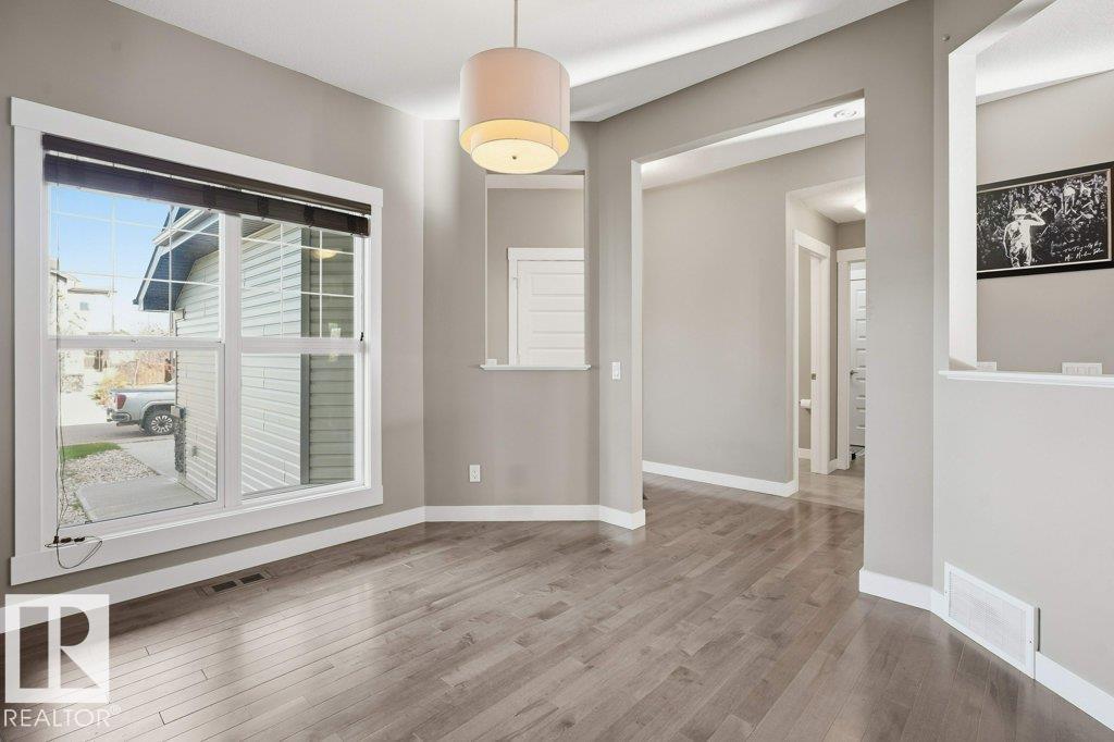 Property photograph 5 for MLS E4514472