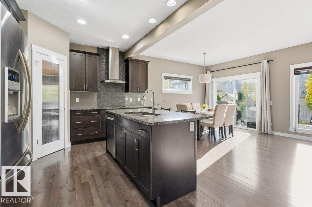 Property photograph 8 for MLS E4514472