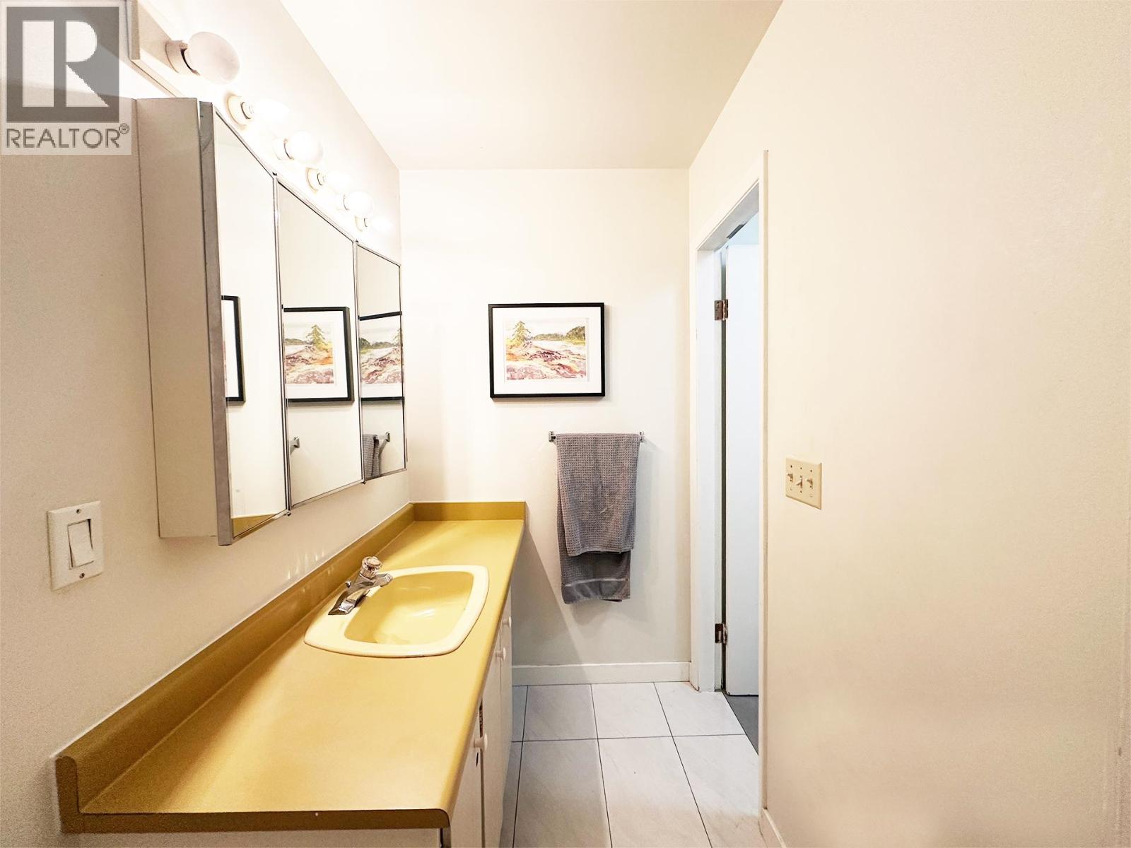 30 3150 E 58th Avenue, Vancouver — photo 10