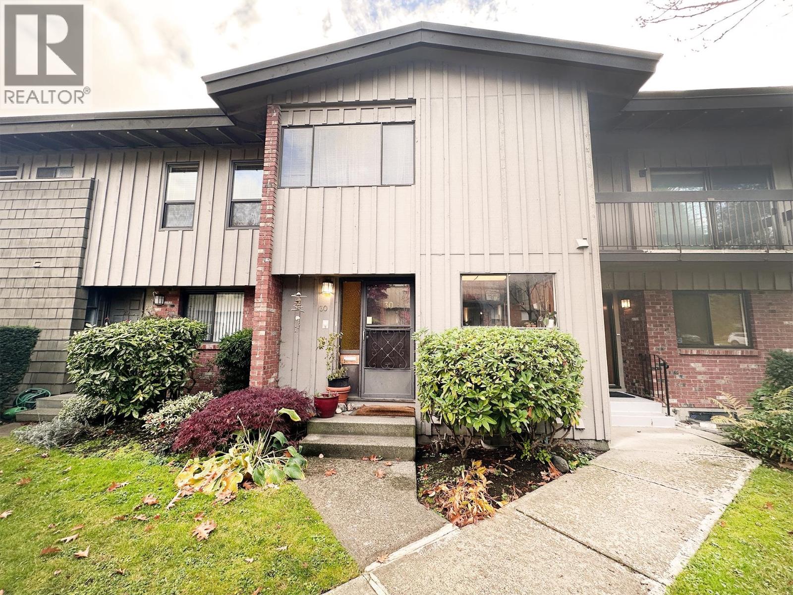 30 3150 E 58th Avenue, Vancouver — photo 17