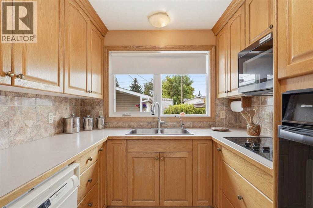 Listing photo – 27 Fir Street, Red Deer