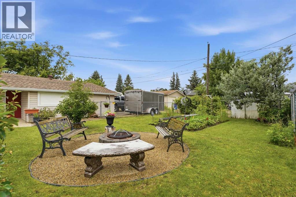 Listing photo – 27 Fir Street, Red Deer