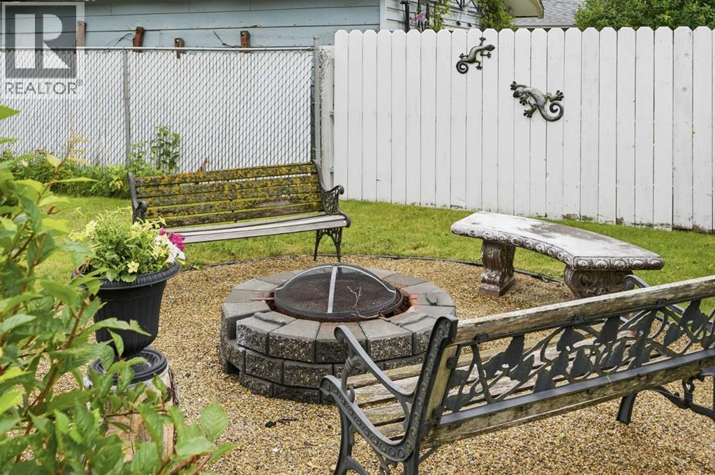 Listing photo – 27 Fir Street, Red Deer