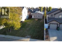 1120 43 Street N, Lethbridge, AB T1H6C2 Photo 6