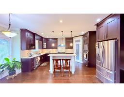 9361 124 Street, Surrey, BC V3V4S2 Photo 11